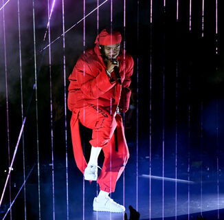 Kendrick Lamar’s Jaw-Dropping Performance Set Tone For Politically Charged VMAs