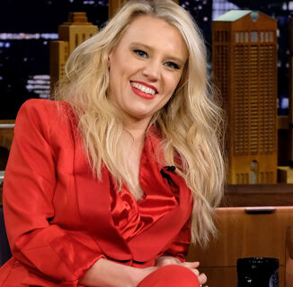Kate McKinnon Had Hilariously Accurate Reaction to Being Mentioned in Hillary Clinton’s Book