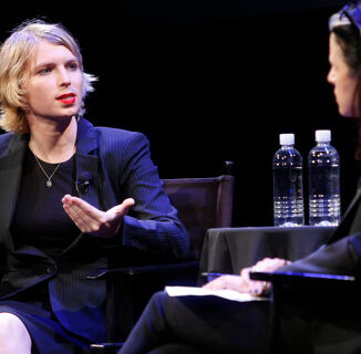 Why Is Chelsea Manning Hanging Out With the Transphobic Founder of Twinks4Trump?