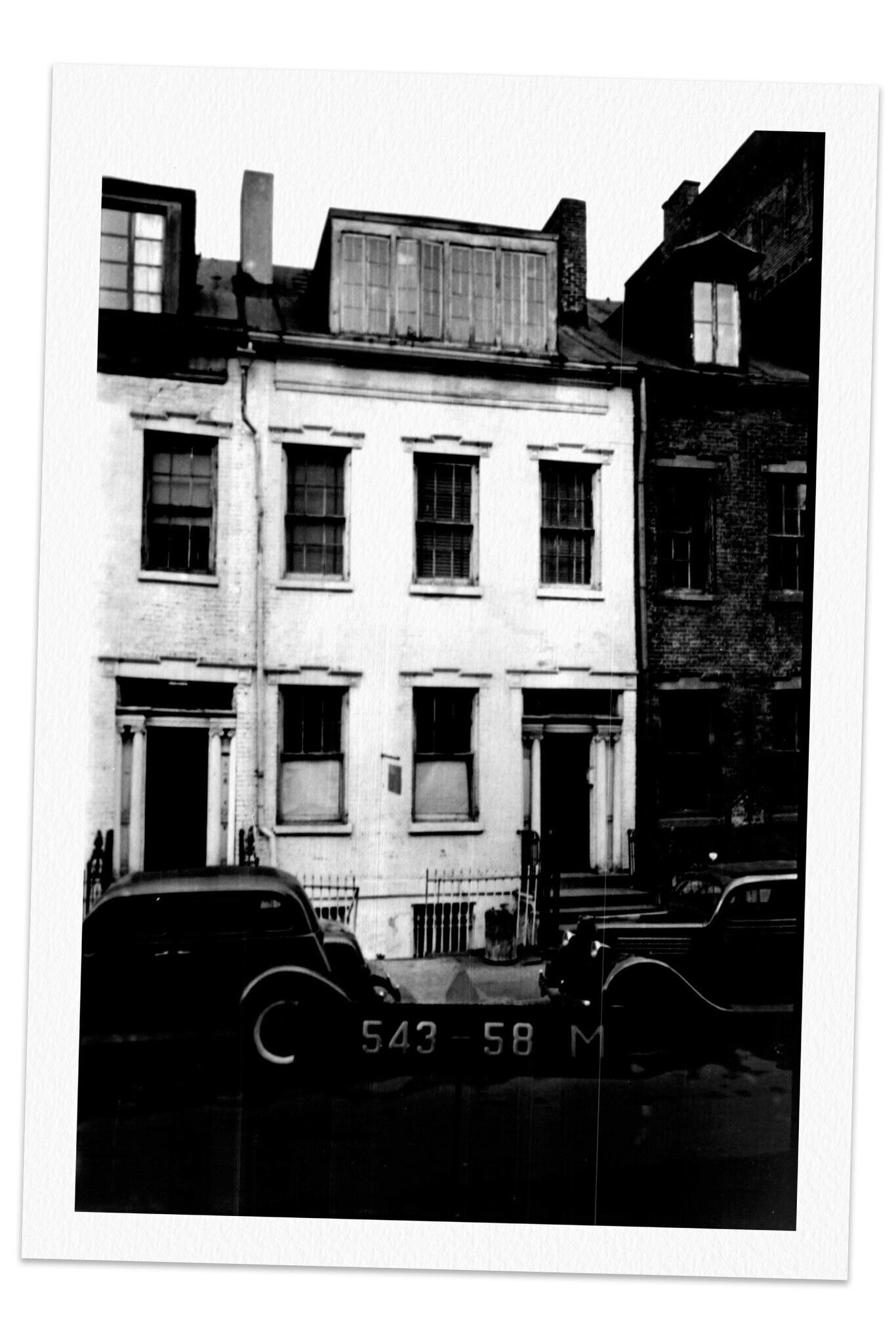 Adams's Greenwich Village tearoom, Eve's Hangout, photographed in 1939.