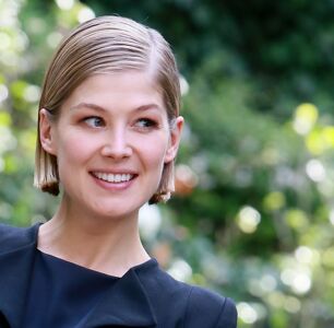 Will Rosamind Pike Play Gay in “Wheel of Time”?
