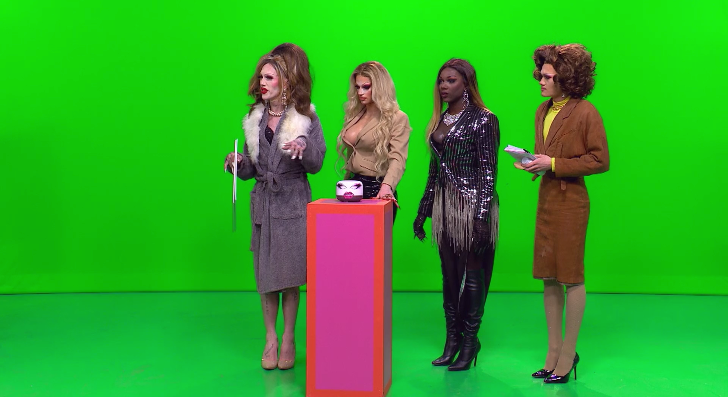 The queens filming their commercials.