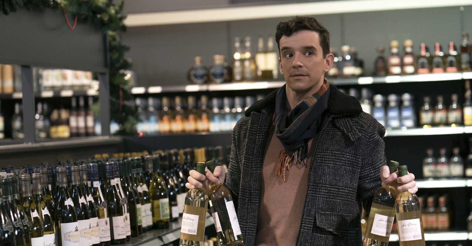 “Single All the Way”: Netflix has dropped the trailer of the Holiday Season with Romance 9 The First Trailer for “Single All the Way” is Here and Wow It's Cute – INTO