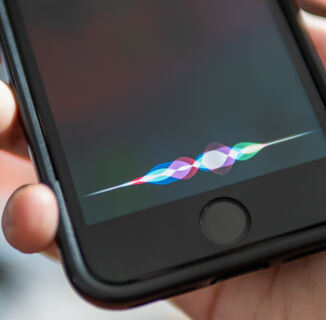 Apple Is Now Offering A Gender-Neutral Alternative Voice to Siri