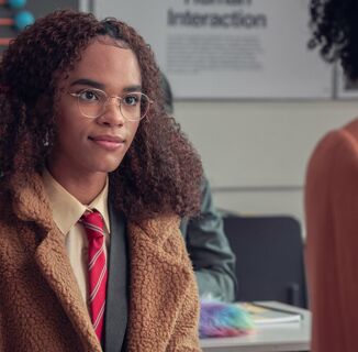 Netflix Unveils First Look at Queer Teen Romance “Heartstopper”