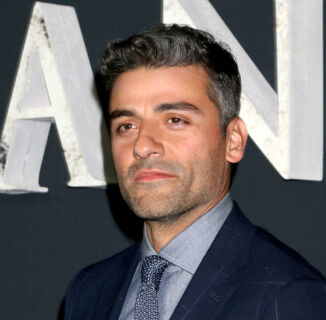 Oscar Isaac Wants You to Call Him “Daddy”