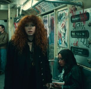 “Russian Doll” Season 2 Gives Shockingly Queer Vibes