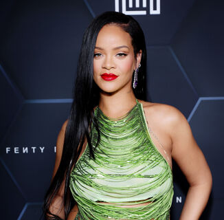 Rihanna Is Headlining the Super Bowl Halftime Show and the World Is Rejoicing