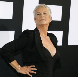 Jamie Lee Curtis Says Her Oscar is Nonbinary