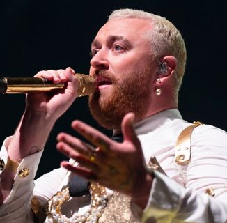 Sam Smith Moved to Tears on Stage — And It’s All Thanks to Rihanna
