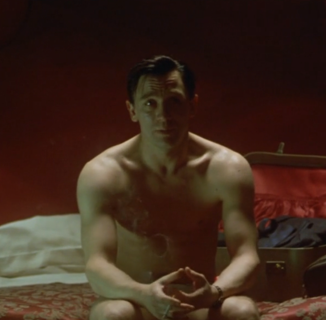 Daniel Craig plays gay and bares all in this arty 90s flick