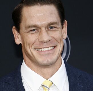 A lesbian tweet about John Cena’s appearance at the Oscars has the internet LOL’ing