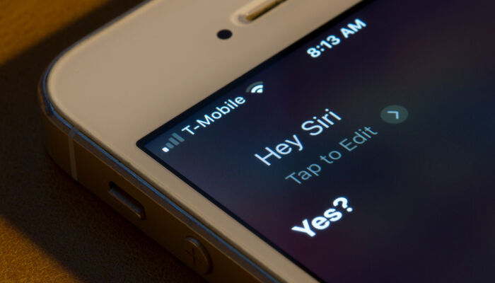 Siri weighs in on gay marriage and the response is shocking