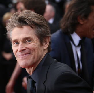 The girls, gays and theys are losing it over this pic of a very young Willem Dafoe